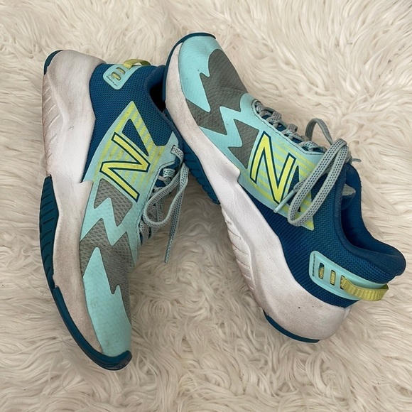 New Balance Teal Sneakers Girls,Size 4.5 - Picture 7 of 7